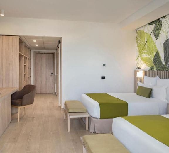 JUNIOR SUITE SWIM OUT GARDEN VIEW Номера