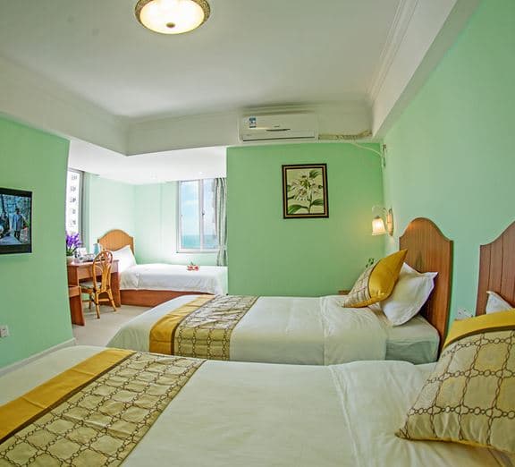 STANDARD ROOM WITH 3 BEDS Номера