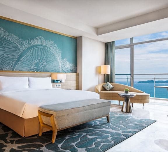DELUXE OCEAN VIEW KING/QUEEN BED ROOM Номера
