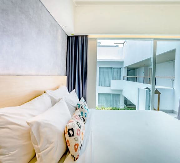 DELUXE COURTYARD BALCONY Номера