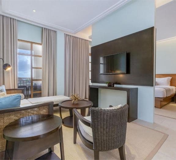 JUNIOR SUITE WITH BALCONY Номера