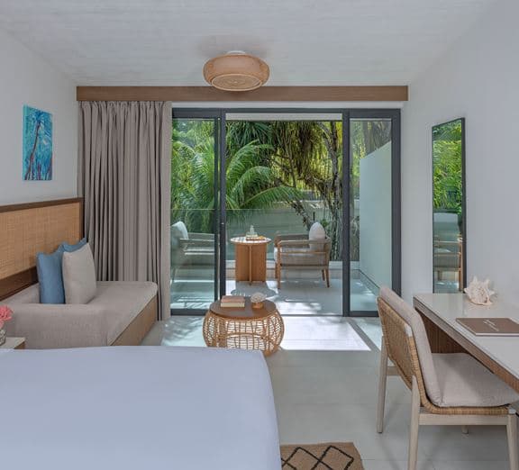 Superior Garden View Balcony Room Номера