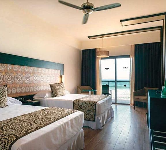 Junior Suite Lateral Sea View Номера