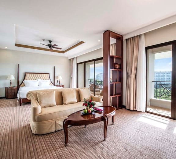 JUNIOR SUITE Номера