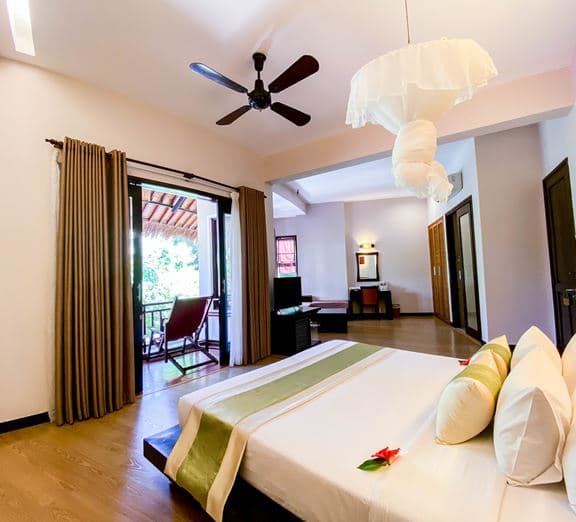 INDOCHINE SUITE GARDEN VIEW WITH BALCONY Номера