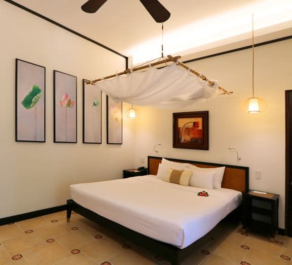 INDOCHINE DELUXE GARDEN VIEW WITH BALCONY Номера