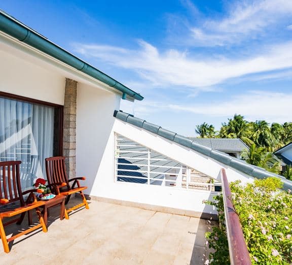 DELUXE OCEAN VIEW WITH BALCONY Номера