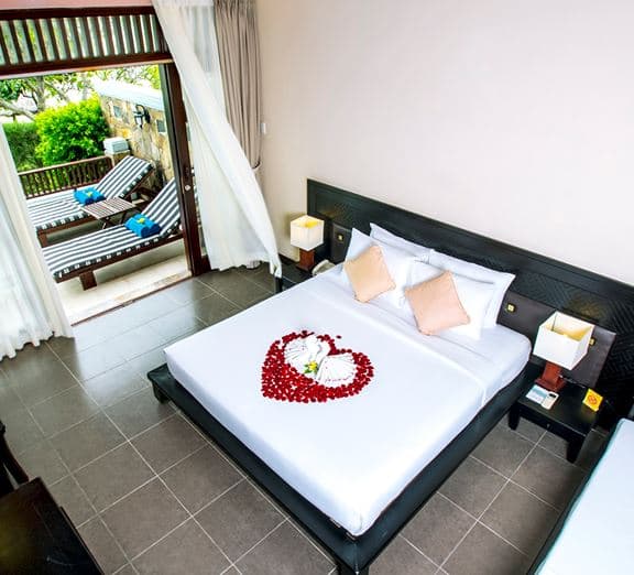 Beach Front Pool Villa Номера