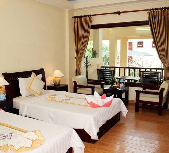 ROOM DELUXE HILL VIEW AT HILL SIDE WITH BALCONY Номера