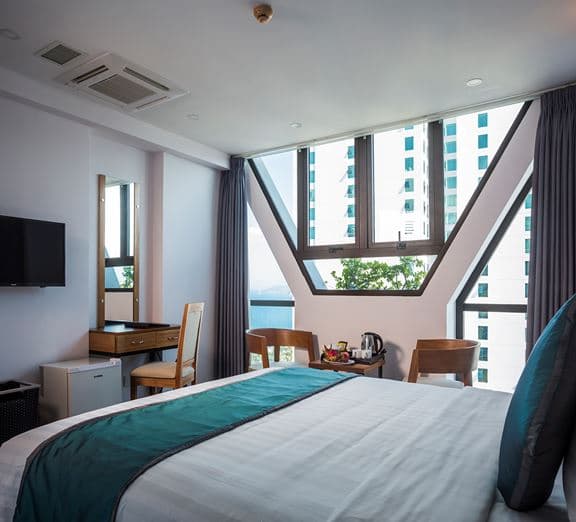 DELUXE PARTIAL SEAVIEW Номера