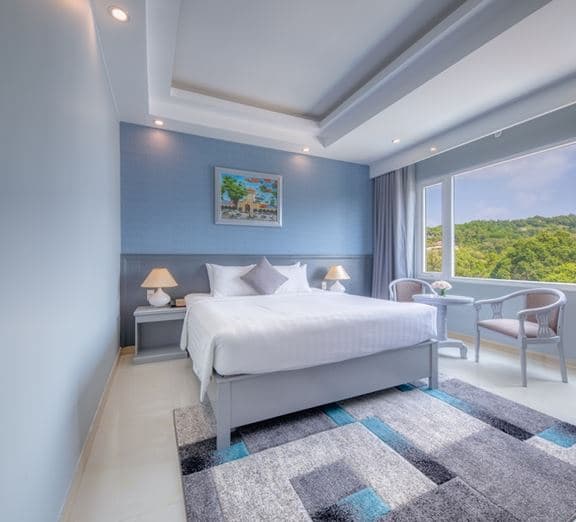 SUITE WITH WINDOW Номера