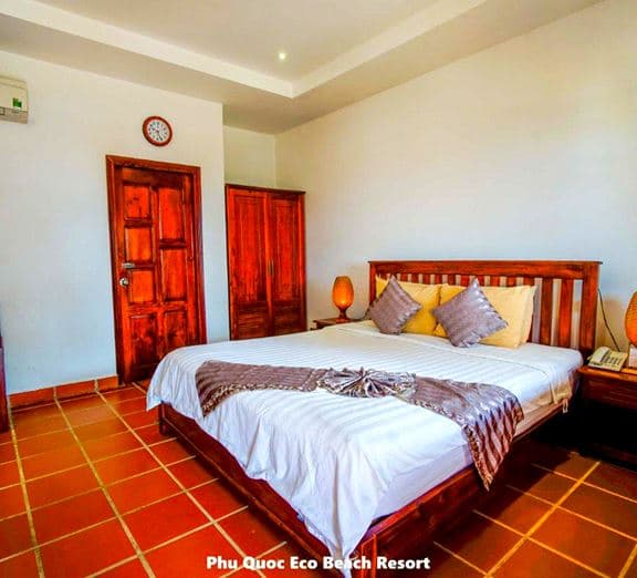 DELUXE PARTIAL SEA VIEW WITH TERRACE Номера