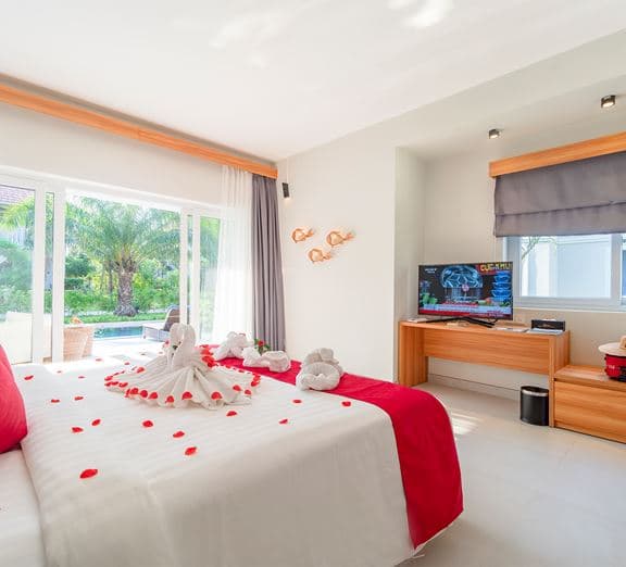 LUXURY POOL VILLA Номера