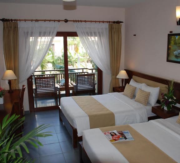 DELUXE GARDEN VIEW BALCONY Номера