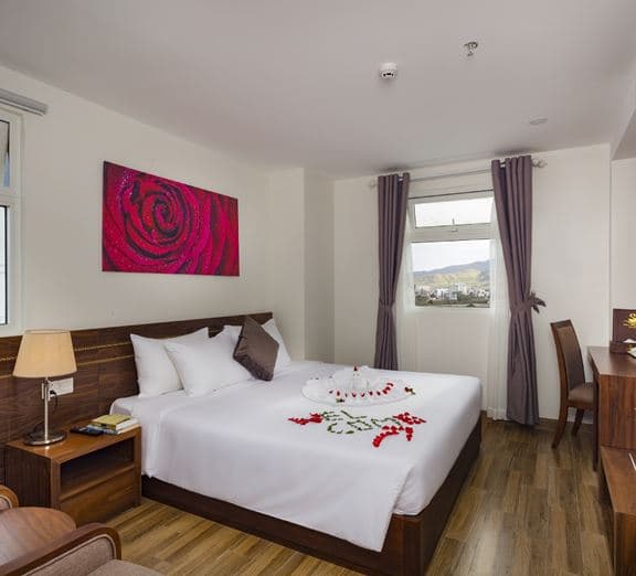 DELUXE CITY VIEW (NO EXTRA BED) Номера