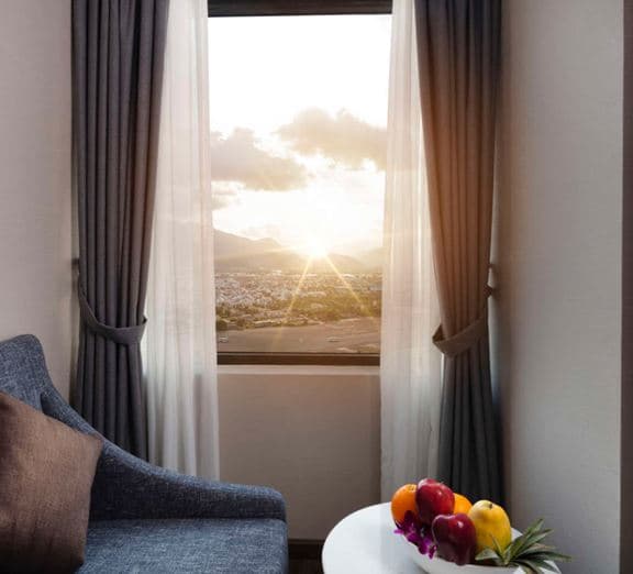 PREMIER DELUXE TRIPLE CITY VIEW WITH BALCONY (NO EXTRA BED) Номера