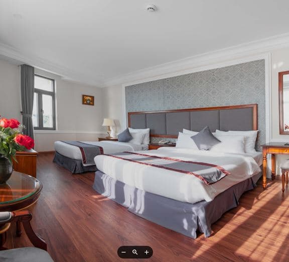 TRIPLE CITY VIEW ROOM Номера