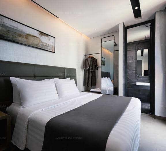 LA PETITE ROOM WITH WINDOW (NO EXTRA BED) Номера