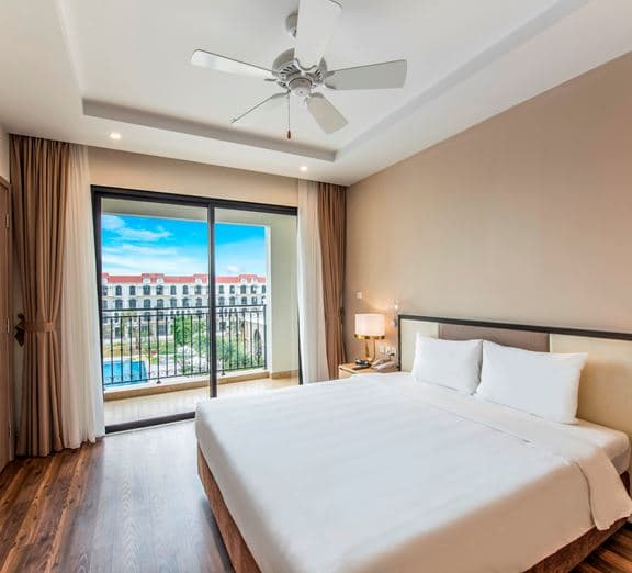 ROOM STANDARD POOL VIEW Номера