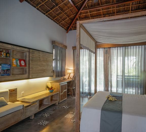 SUPERIOR GARDEN VIEW BUNGALOW Номера