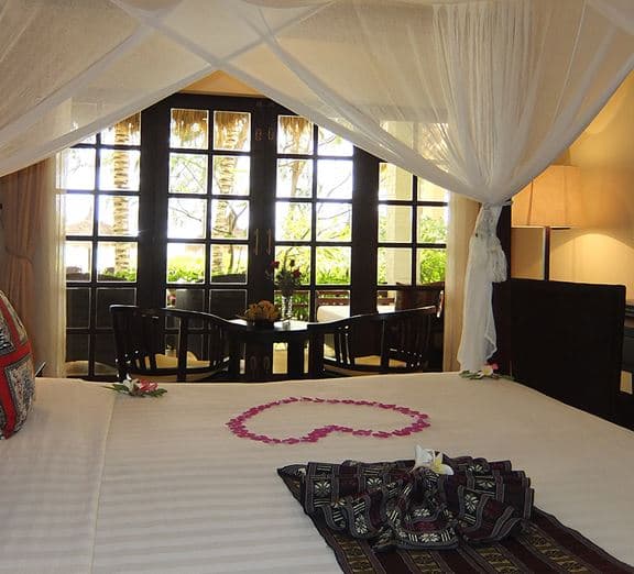 BEACHFRONT VILLA Номера
