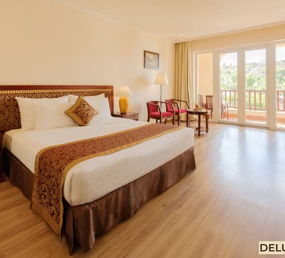DELUXE HILL VIEW BALCONY Номера