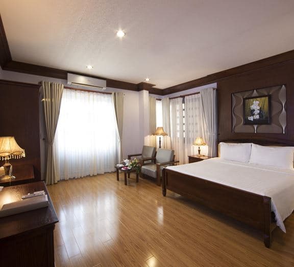 SUITE PARTIAL SEAVIEW WITH BALCONY Номера