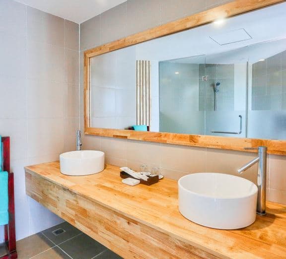 DELUXE BALCONY OCEAN VIEW Номера