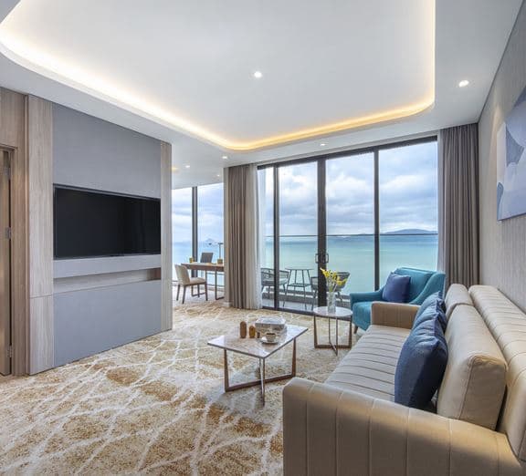 SUITE OCEAN VIEW WITH BALCONY Номера