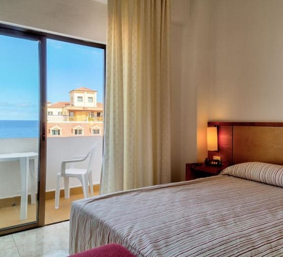 Double Standard with Balcony Номера