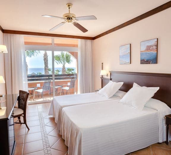 DOUBLE SEA VIEW ROOM (BALCONY OR TERRACE) Номера