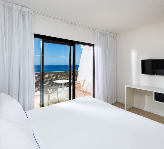 JUNIOR SUITE SEA VIEW Номера