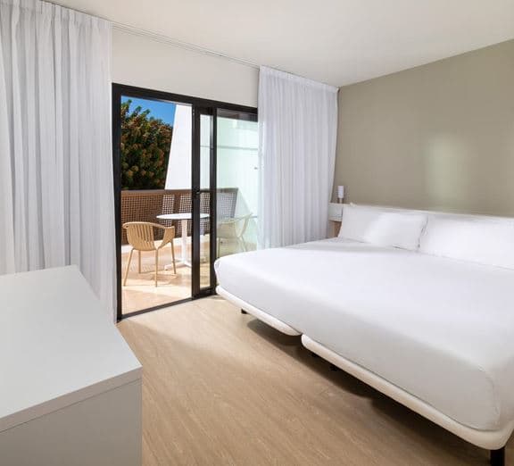 JUNIOR SUITE Номера