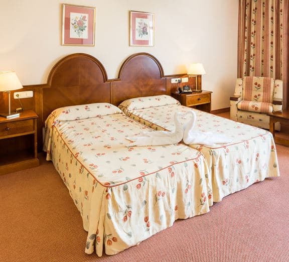 DOUBLE ROOM BALCONY OR TERRACE Номера