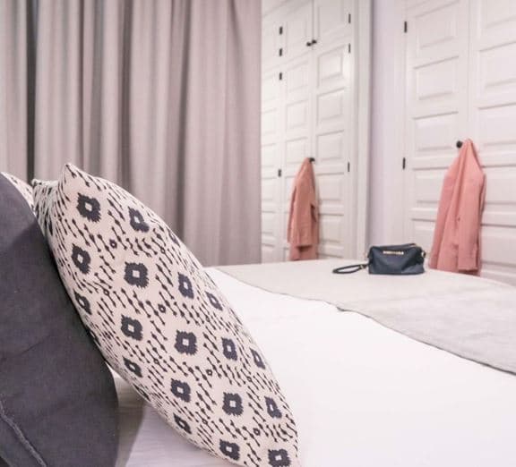 1 BEDROOM SUPERIOR APARTMENT BALCONY OR TERRACE Номера