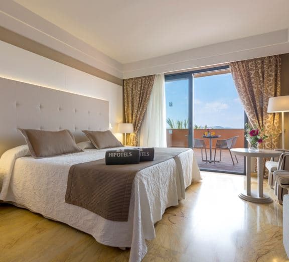 DOUBLE ROOM BALCONY Номера