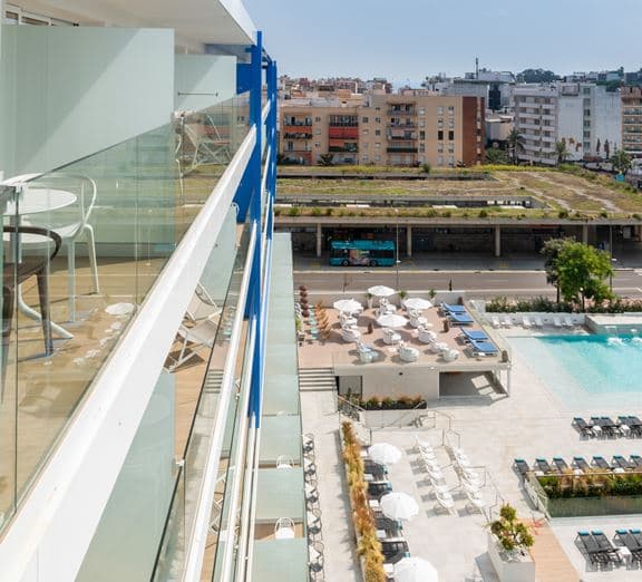 SUPERIOR ROOM POOL VIEW Номера