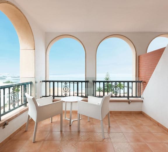 DOUBLE PRIORITY LOCATION SEA VIEW Номера