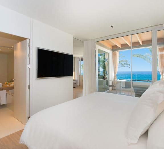 SUITE SEA VIEW PRIORITY LOCATION Номера