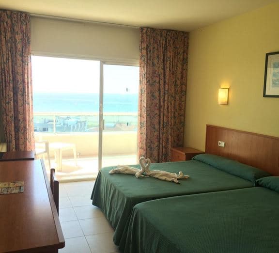 Double Standard Room (SeaView, Balcony or Terrace) Номера