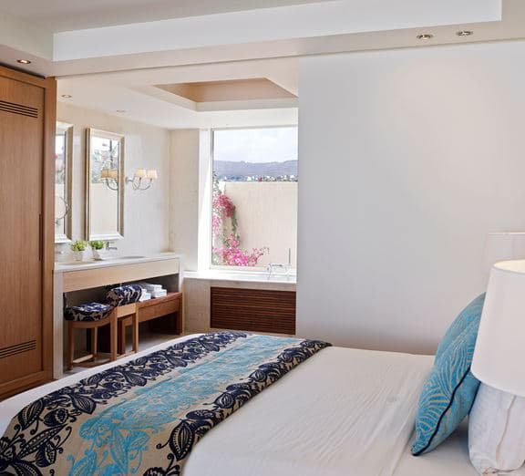 Suite Junior InLand View Номера