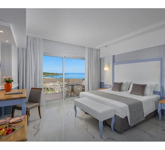 JUNIOR SUITE SEA VIEW Номера
