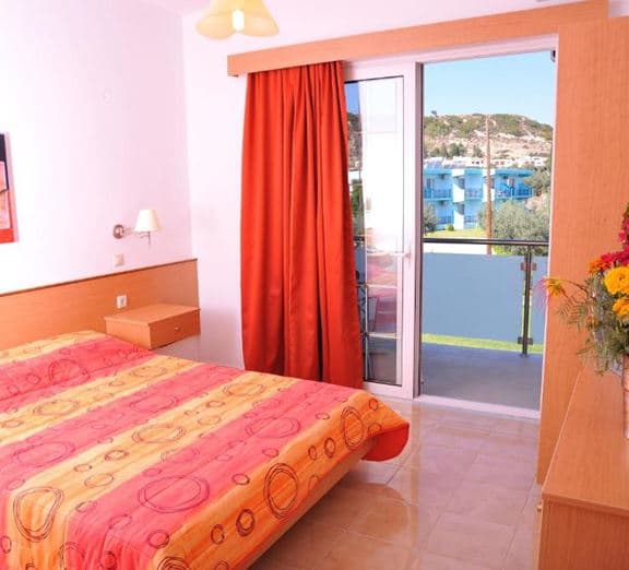 DELUXE ROOM GARDEN VIEW Номера