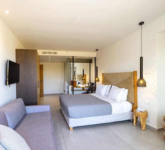 deluxe room balcony Номера