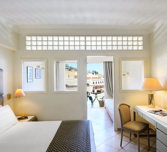 FAMILY SIDE SEA VIEW Номера
