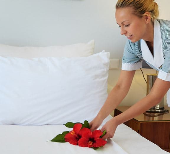 Suite 1 Bedroom Garden View Номера