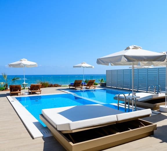 Suite 2 Rooms Sea Front Private Pool Номера