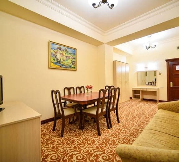 JUNIOR SUITE Номера