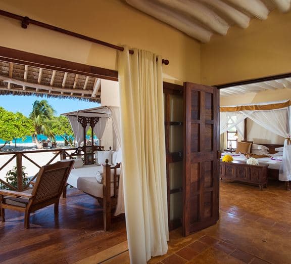 BEACH FRONT SUITE Номера