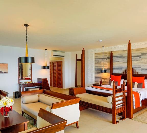 OCEANFRONT SUITE Номера